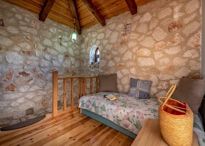 Orfeas * Méson Yerakaríon