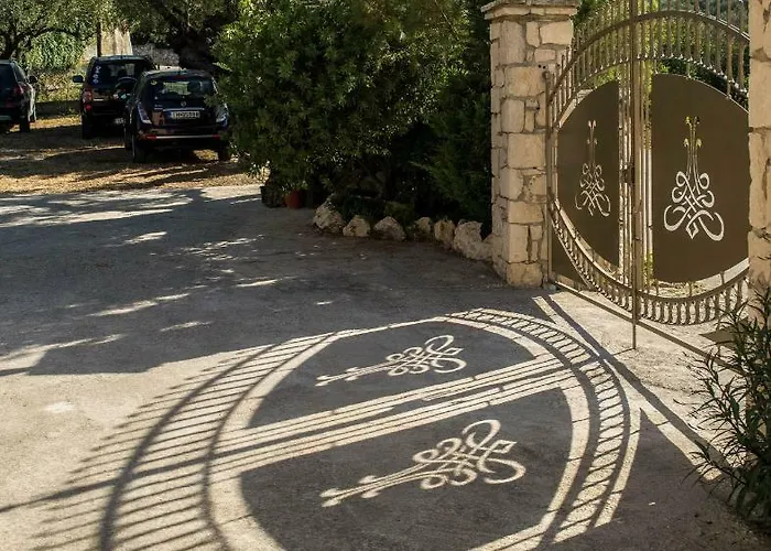 Orfeas Villa Méson Yerakaríon