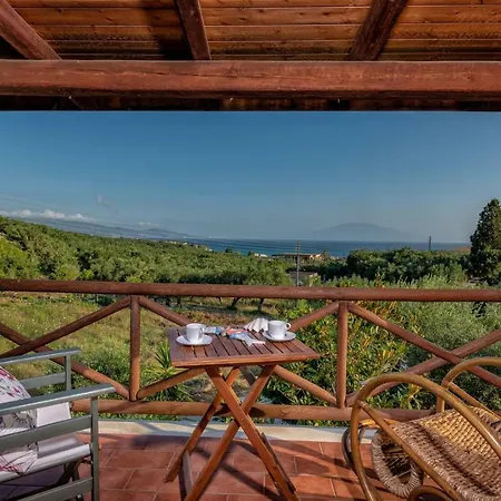 Orfeas Villa Méson Yerakaríon