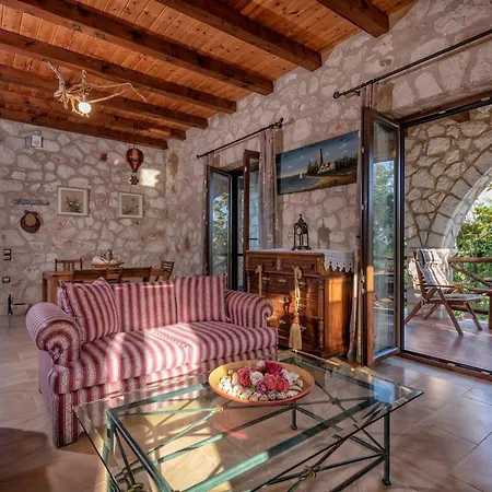 Orfeas Villa Méson Yerakaríon