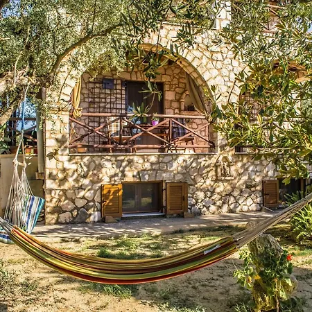 Orfeas Villa *